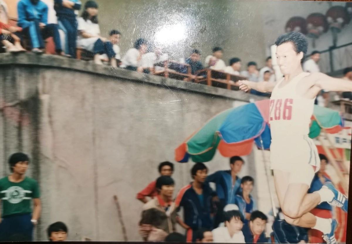 印度和中方较上劲了，派飞机火速支援阿富汗，运去大批战备物资！据《印度斯坦报》披露