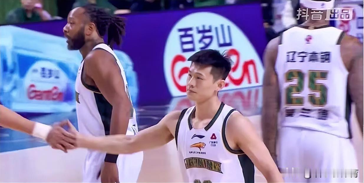 战旧主王岚嵚爆发，威尔斯依然大腿，但辽篮战胜南京队这位球员应该记首功。辽篮客场