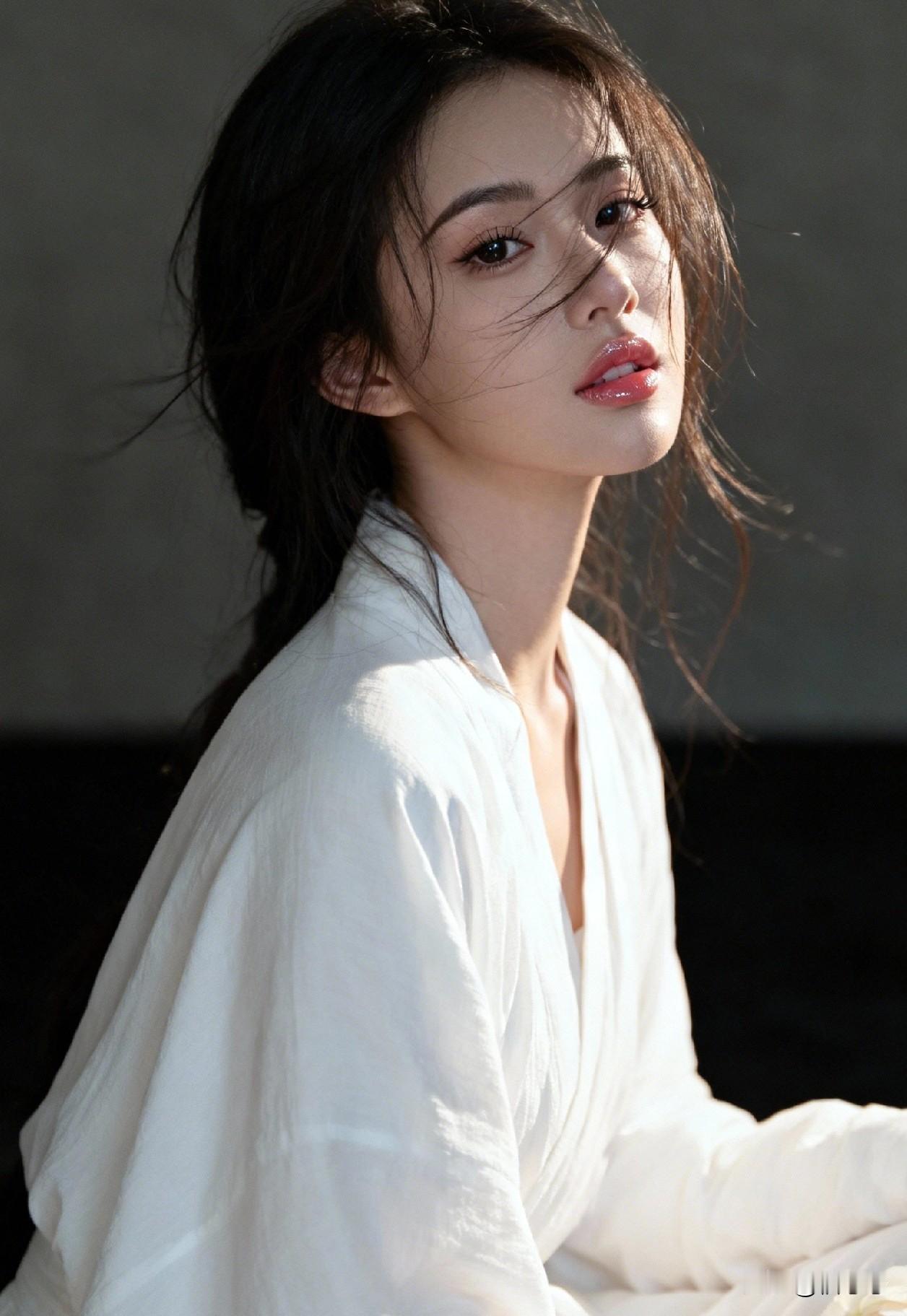 “别说对不起，你要和我一样痛苦，才算道歉。”这话听着扎心，却戳中不少人。