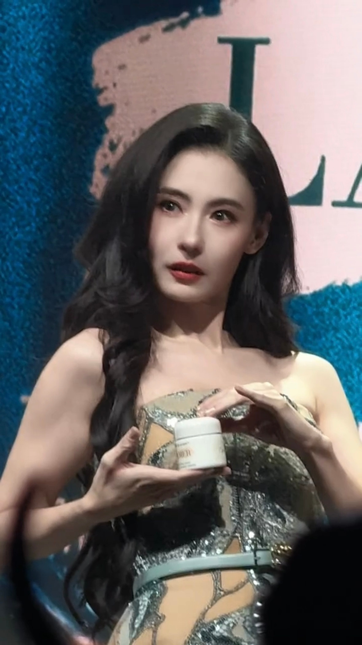 世界上有一种45岁的美敌得过青春靓丽的25岁….✨​​​
