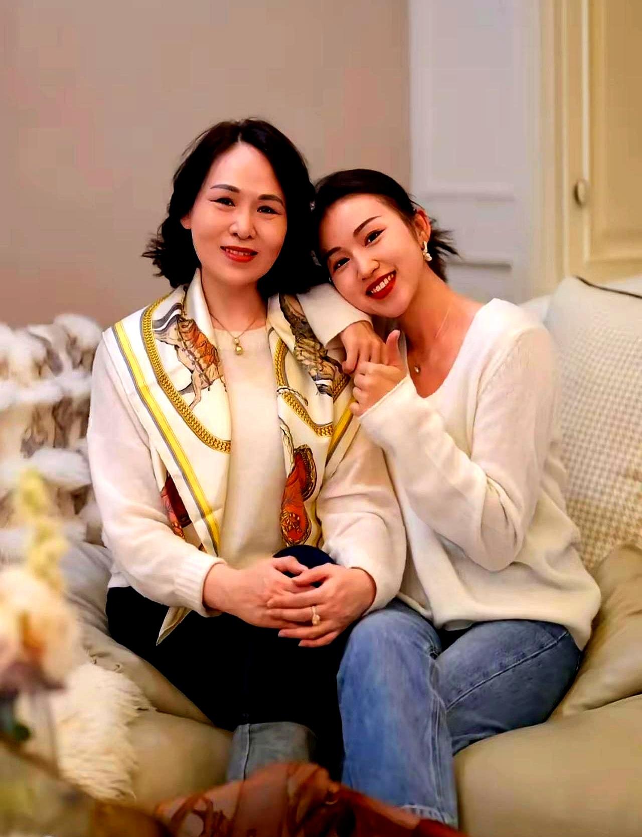 离婚都快十年了，女儿马上要上高中，前妻才去问一句：能不能暂时住进你市中心那套空着