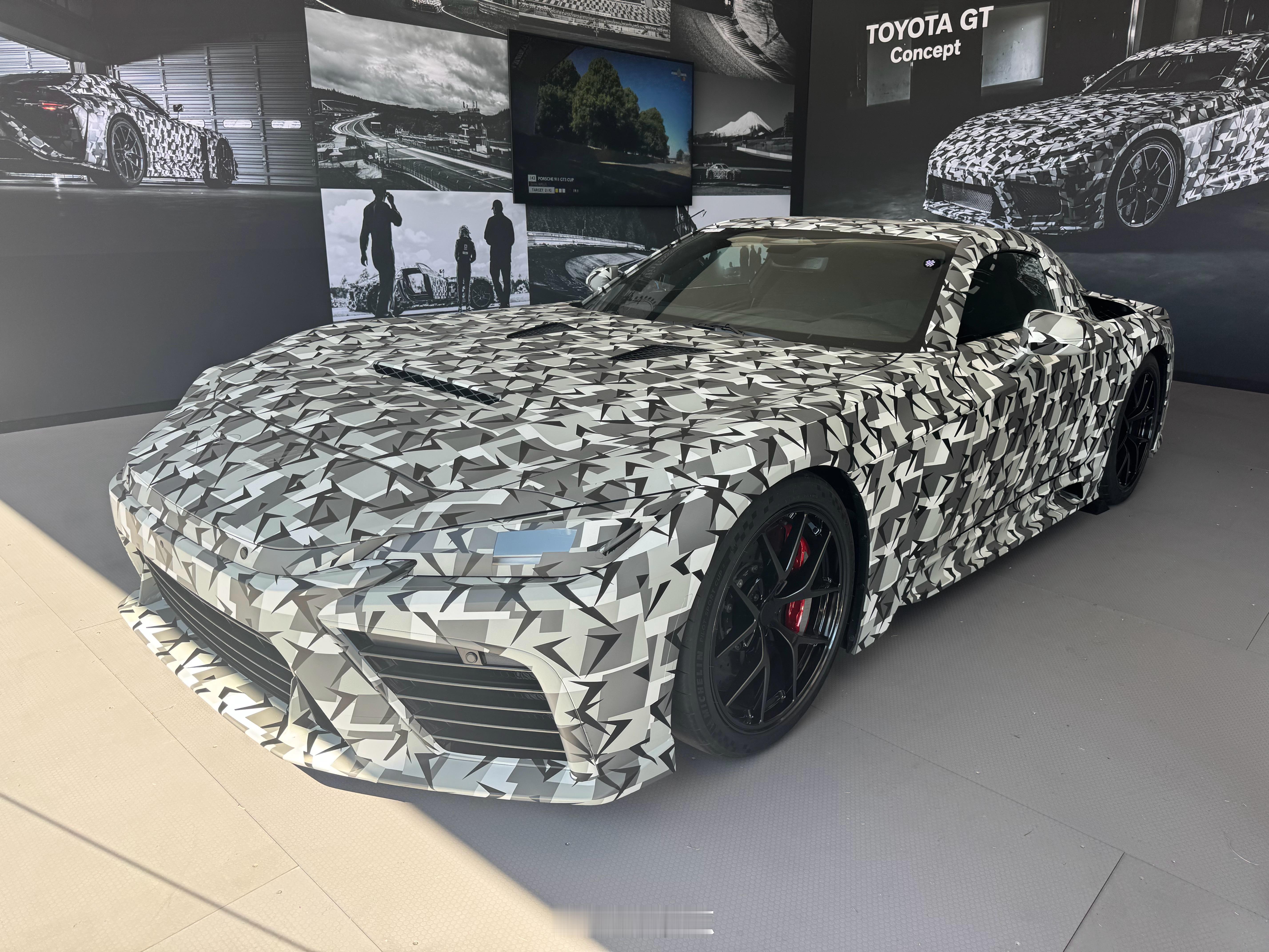 ToyotaGTConcept概念车车头贼长贼宽塞下前中置大V8据说新车还