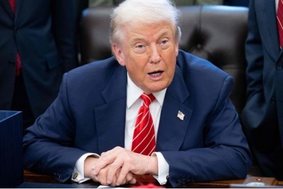 特朗普儿子的公司，眼看就要拿到五角大楼的大订单，美国现在的腐败，已经烂到骨子里，