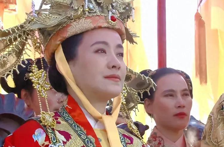 朱元璋杀遍开国功臣，为何唯独对马皇后言听计从？她靠的绝非“贤惠”二字！她不是后宫