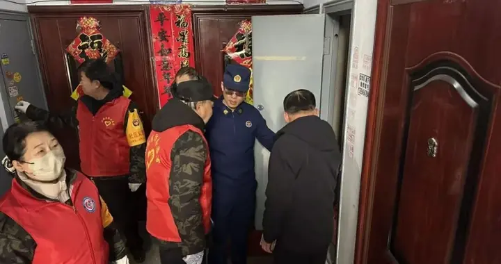 朔州‘志愿红’携手‘消防蓝’入户送安护民生