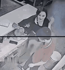 绝对是惯犯[捂脸哭][捂脸哭][捂脸哭][捂脸哭][捂脸哭][捂脸哭]