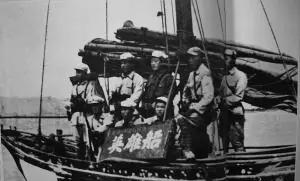 1952年，南日岛失守，我军损失1300多人，毛主席听了以后，气道：“前有金门岛