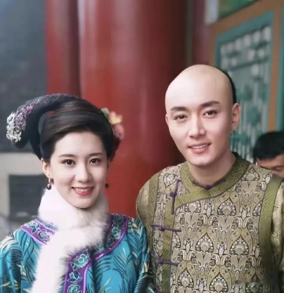 流潋紫不会让果郡王爱上孟静娴，因为流潋紫始终追求大婆地位，需要甄嬛当大婆。所