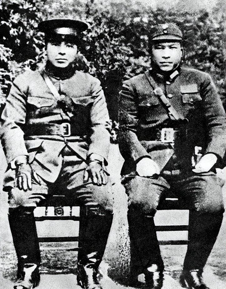 杨进兴是渣滓洞的头号杀手，一生作恶多端，双手沾满了革命者的鲜血，车耀先、杨虎城、