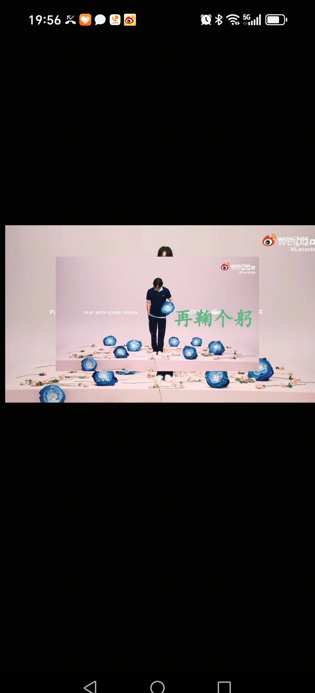 监视器一关，王一博和赵丽颖之间，立刻升起一道透明的墙。拍《有翡》时，谢允替周翡