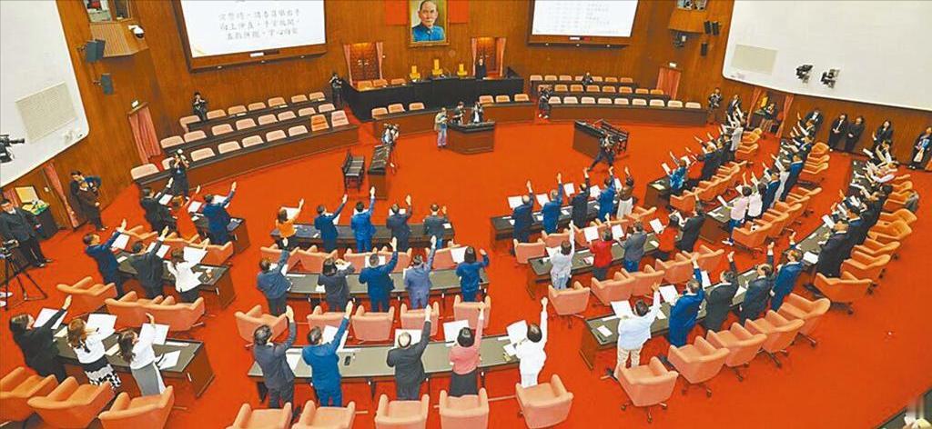 高金素梅被搜查，国民党团发声：相信她的清白台湾无党籍立委高金素梅因疑遭检举诈领