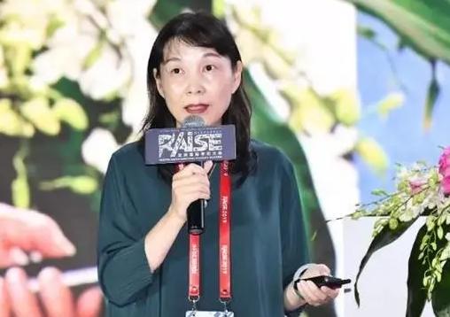 如果杜建英真拿到这笔钱了那天底下岂不是得乱套？这账得算清楚施幼珍当年给