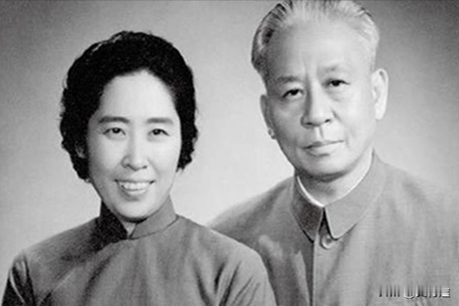 少奇同志的追悼会打破了两个“第一次”，1969年，这一年的11月12号，他在河南