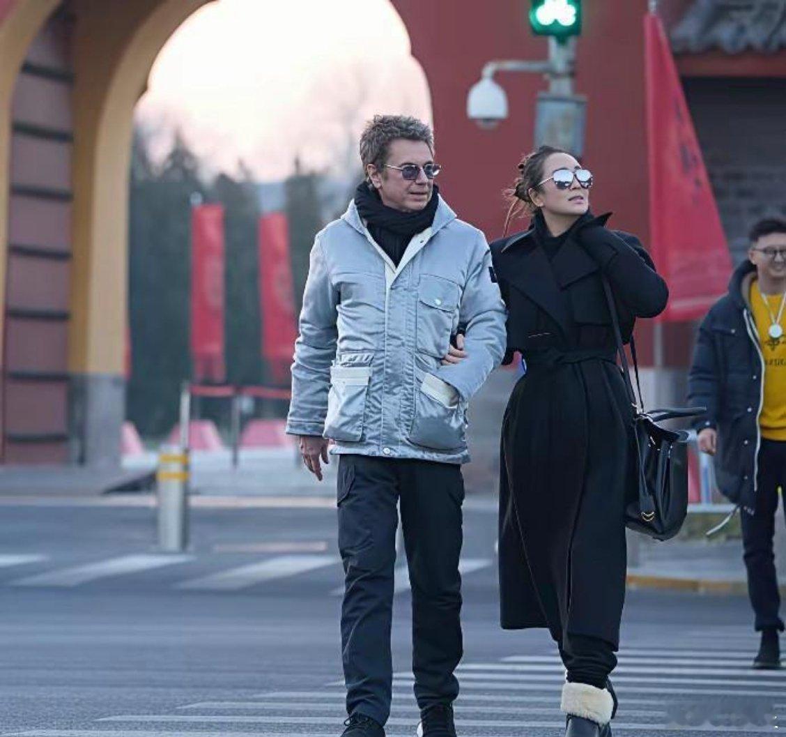 万万没有想到，女神的老公居然是一个老外，白瞎我看了十几年电视，现在才知道！