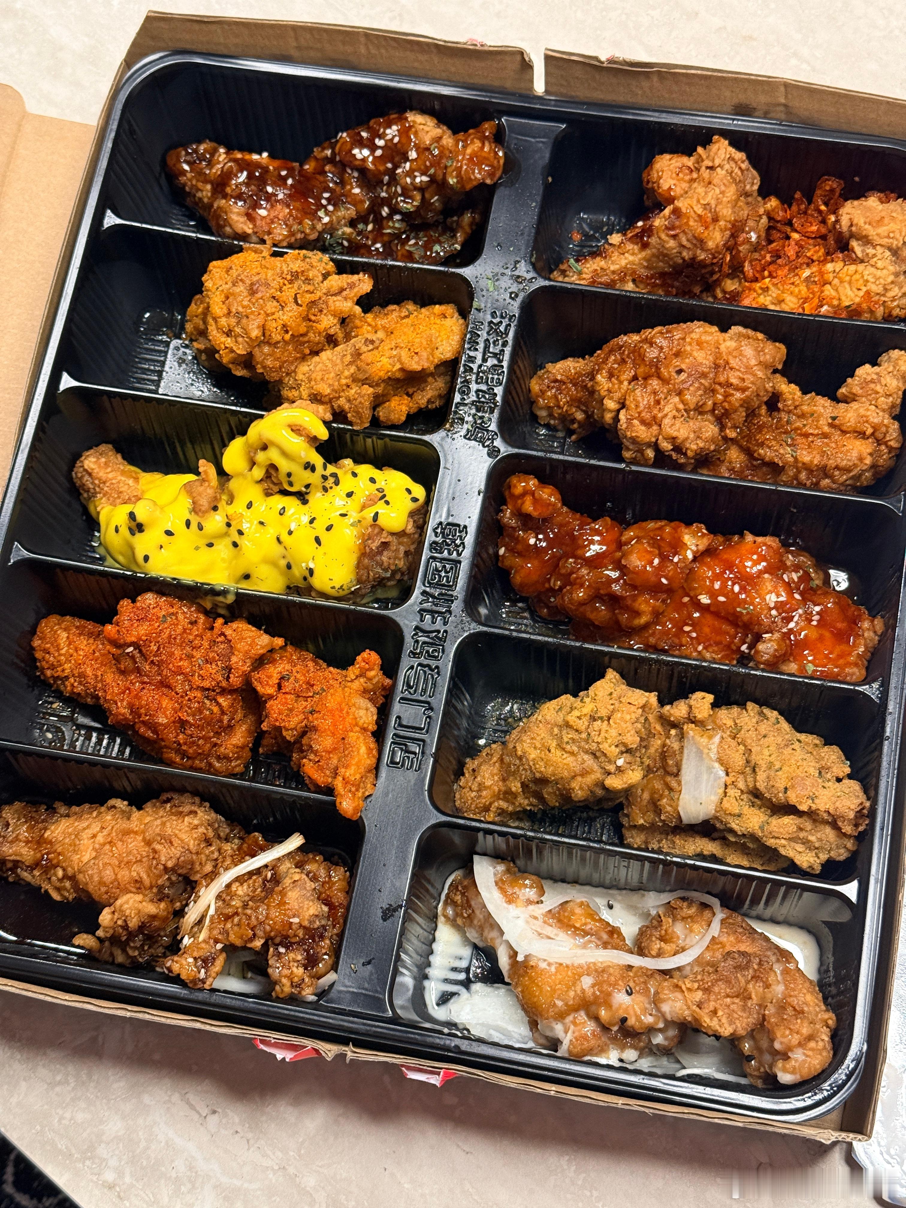 现在炸鸡界已经进化成这样了吗？这么多口味，每一种都是一块有骨一块无骨，太方便了吧