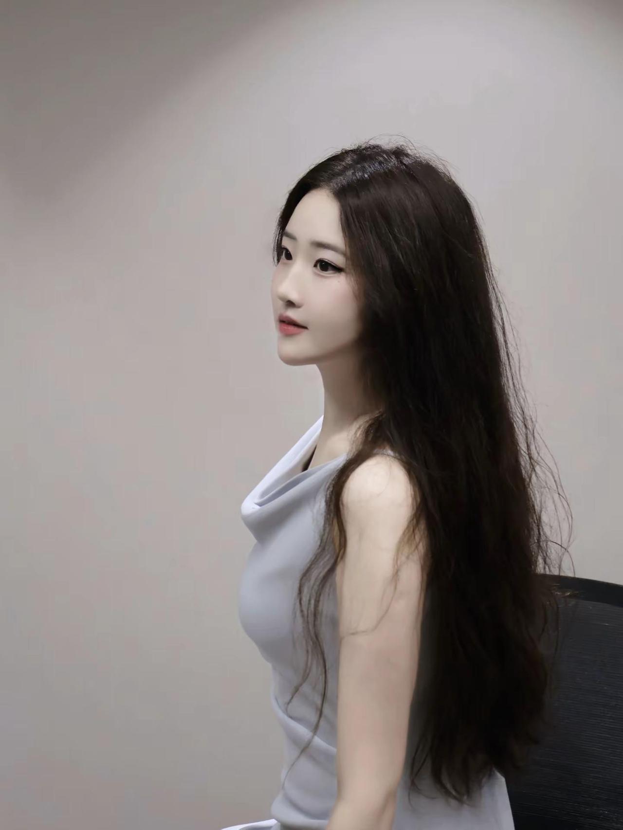 这一身完全officelady气质欧尼