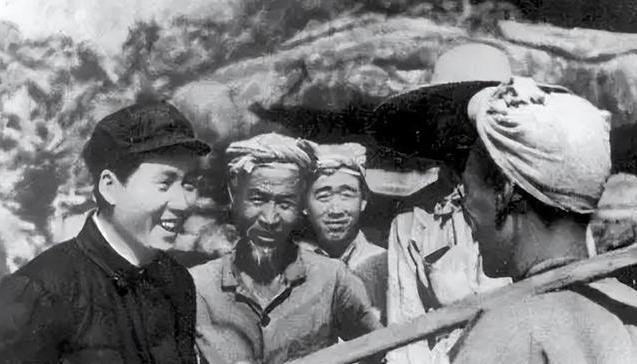 1956年主席的马夫王天相，收到县委通知：中央有位大领导要来见你。1956年，毛