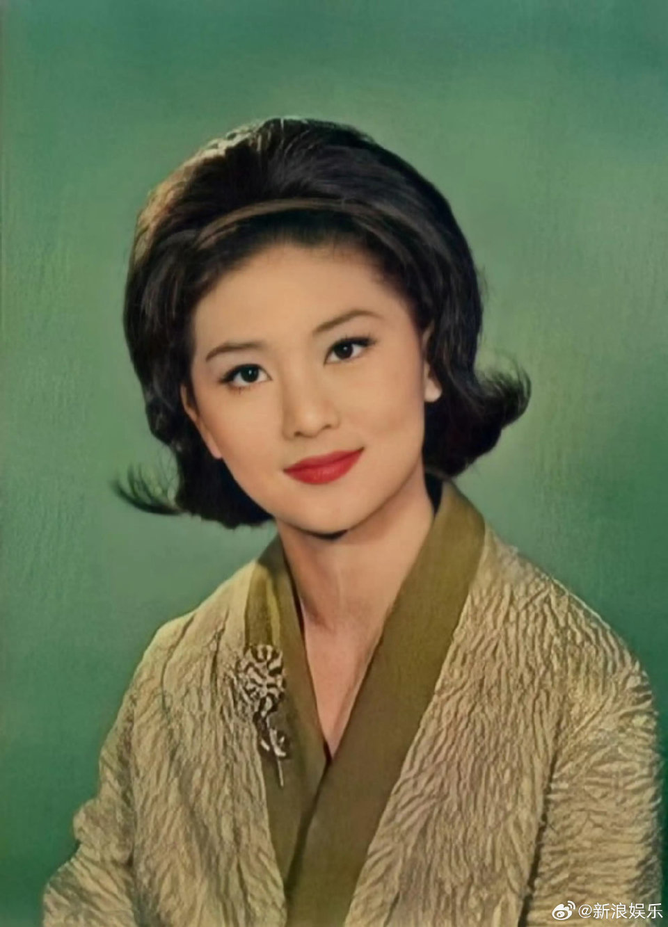 苗金凤去世又一位港剧老戏骨离我们而去据港媒消息，老牌演员苗金凤今日下午三点在香港