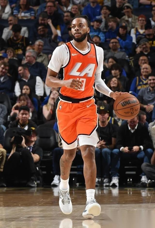 加兰是否比哈登更强？看完最近十场比赛表现就知道了！快船109:124鹈鹕13分