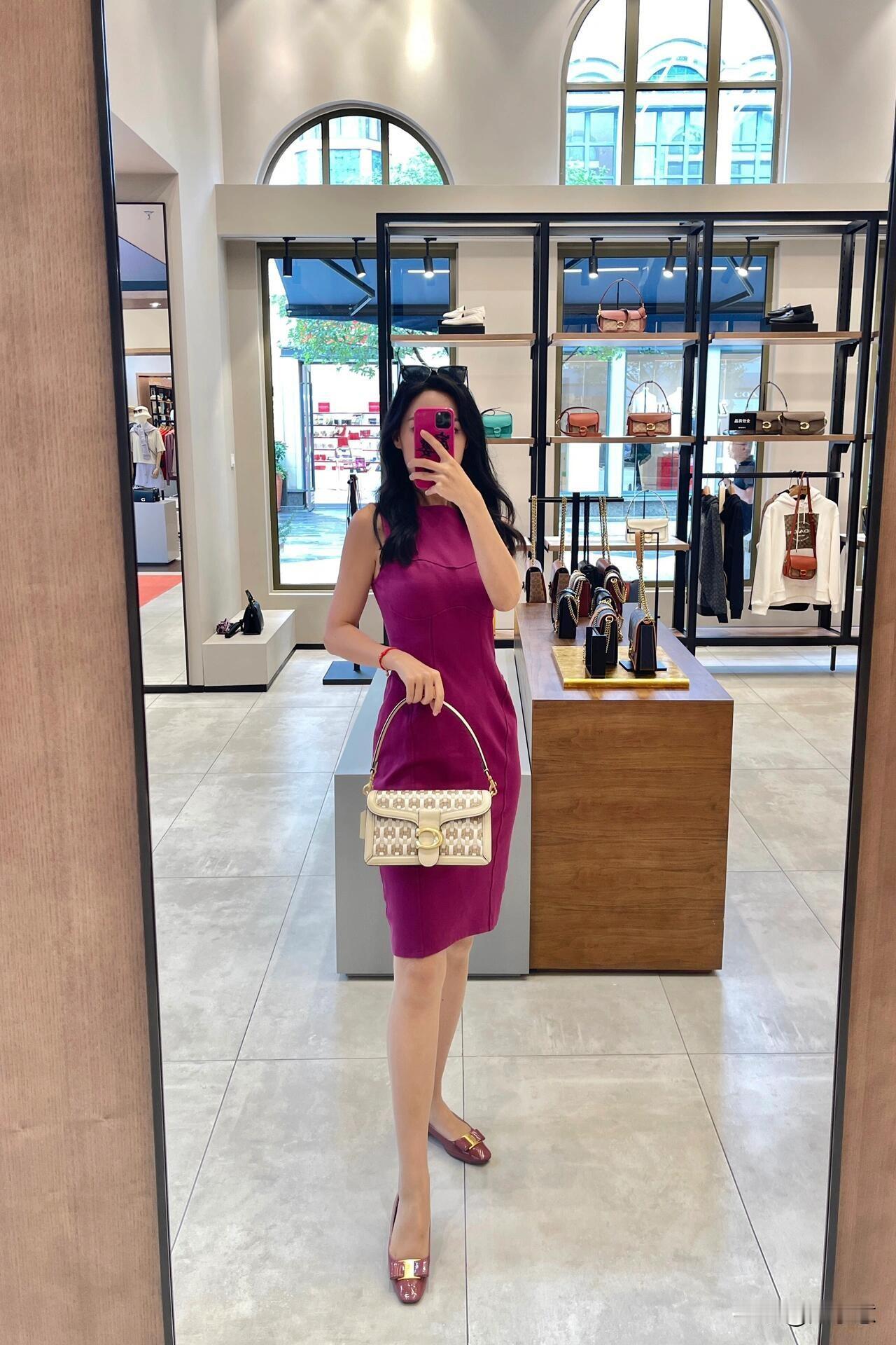 趁着周末呀，赶紧约上闺蜜一起到苏州小欧洲比斯特苏州购物村，好好逛一逛啦~真不