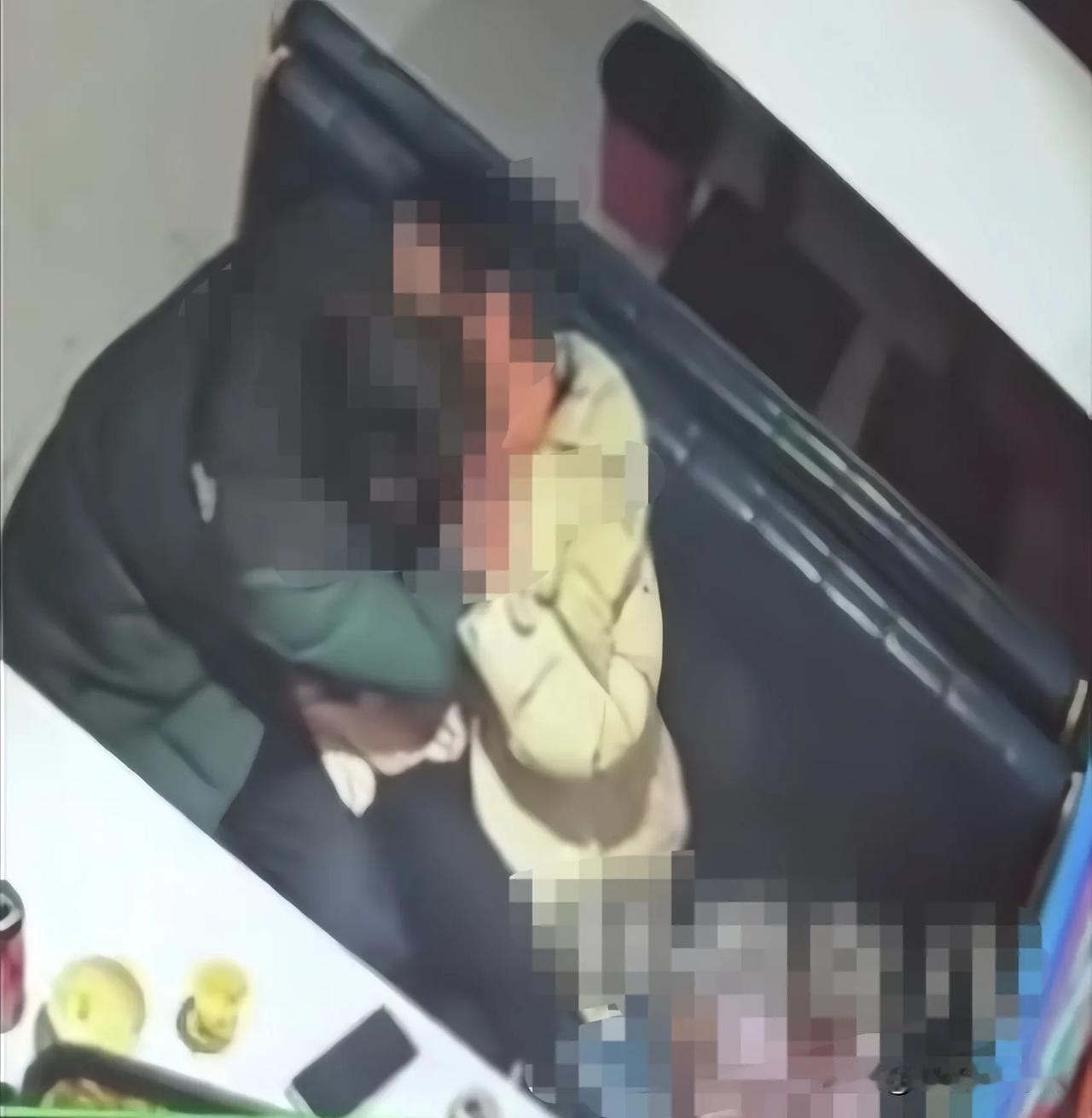 2024年9月，河南驻马店平舆县辛店乡，一位梁女士不小心摔断胳膊，在表妹家调养了