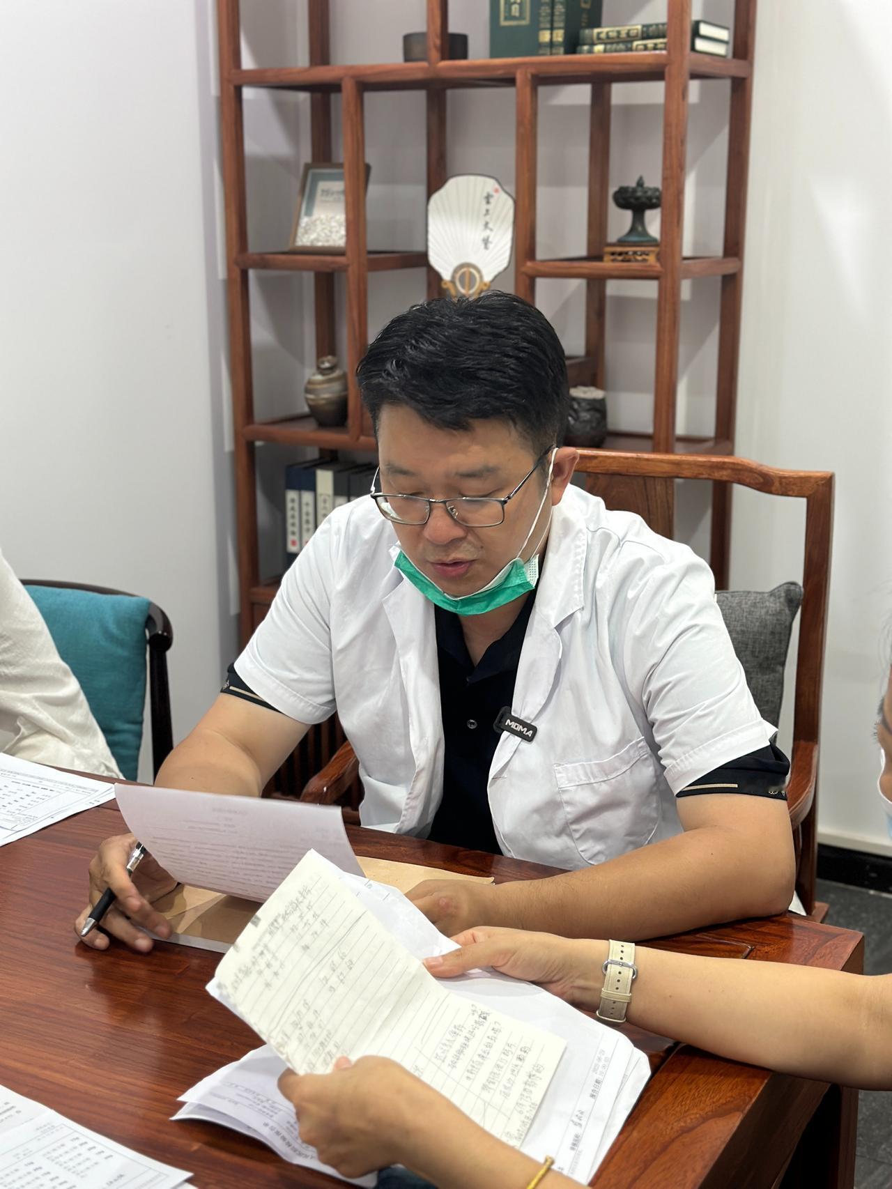 一张专治冠心病的良方——冠脉通方冠心病患者常说胸口像塞了团棉花，憋闷刺痛