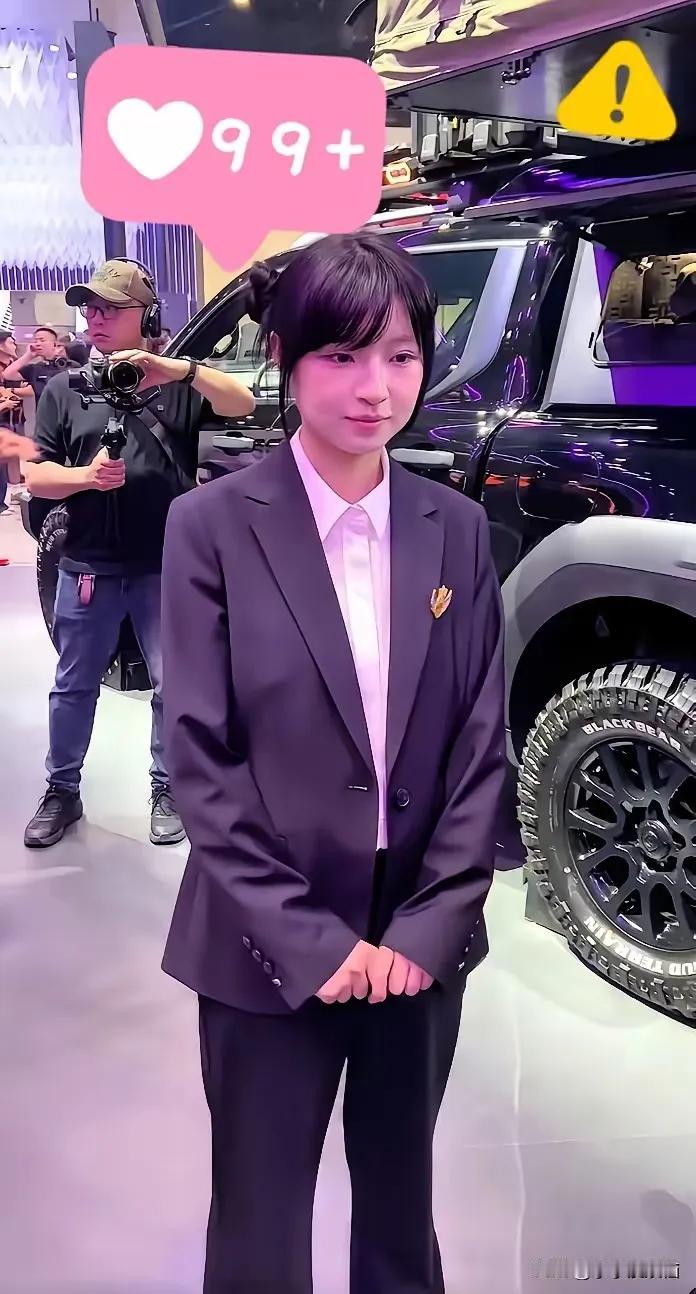 说起精神小妹，人家总扯着“蹦老登”。这里面出了一个叫大力仑的保定妹仔，那一声不