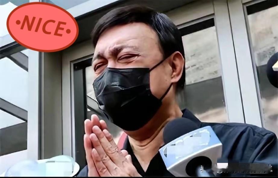 一位曾经风光无限的歌王,为了鼓吹民进党,竟然卖房卖产,四处奔走搞活动,甚至卖血倒