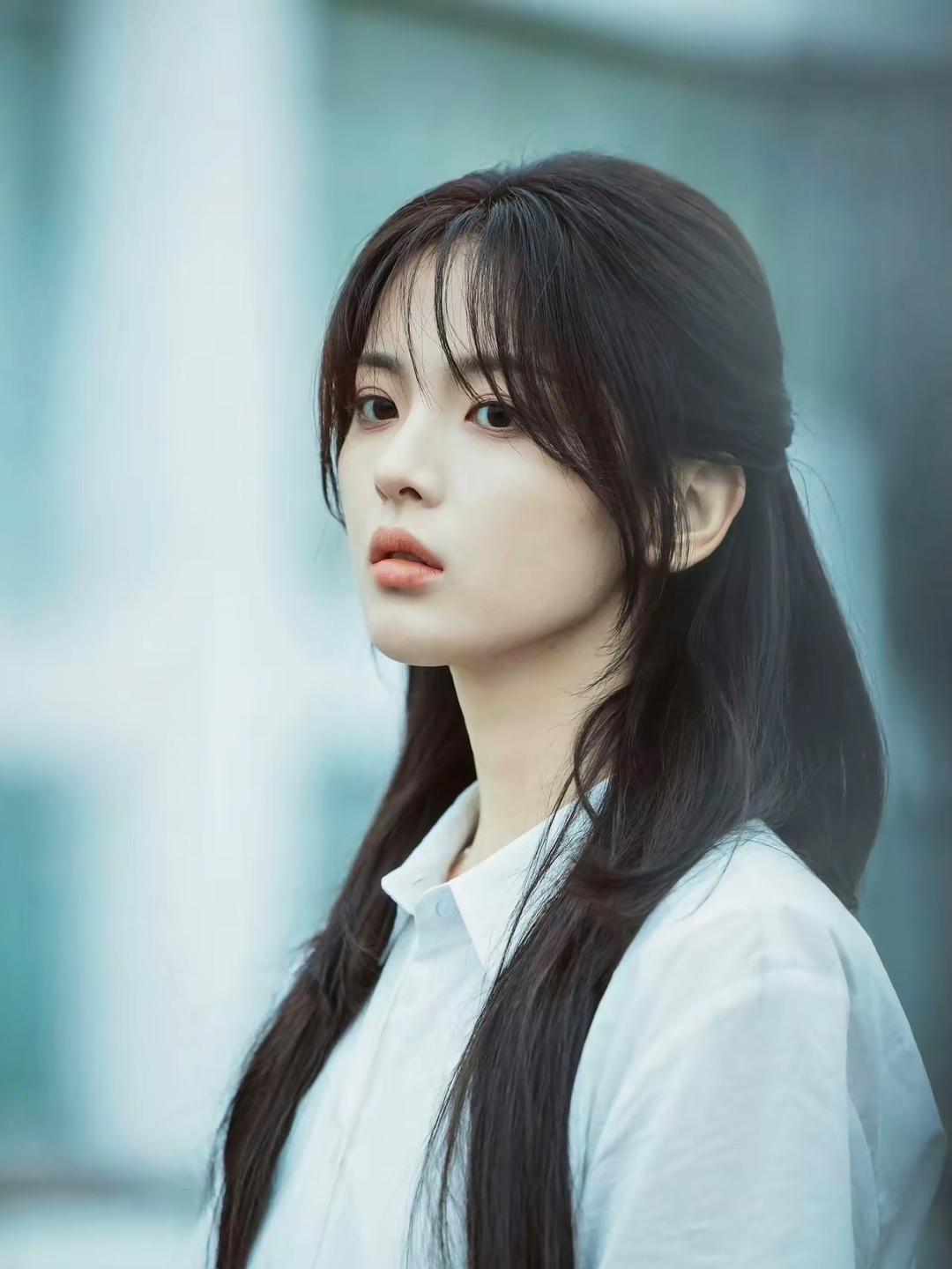 卢昱晓辞演，杨超越接棒救场，张凌赫粉丝如愿以偿，《刺棠》女主不再姓卢。想不通同公