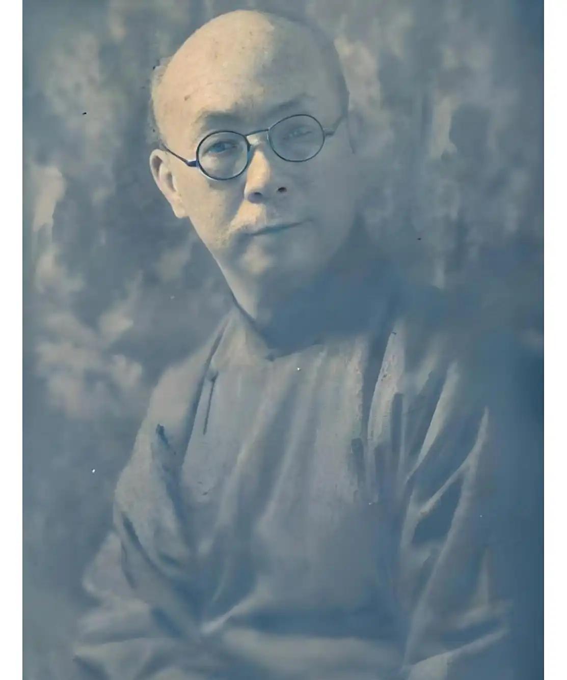 中国最大汉奸是谁？远比汪精卫更加可恨，若是无他，日本连中国大门都进不了。 在