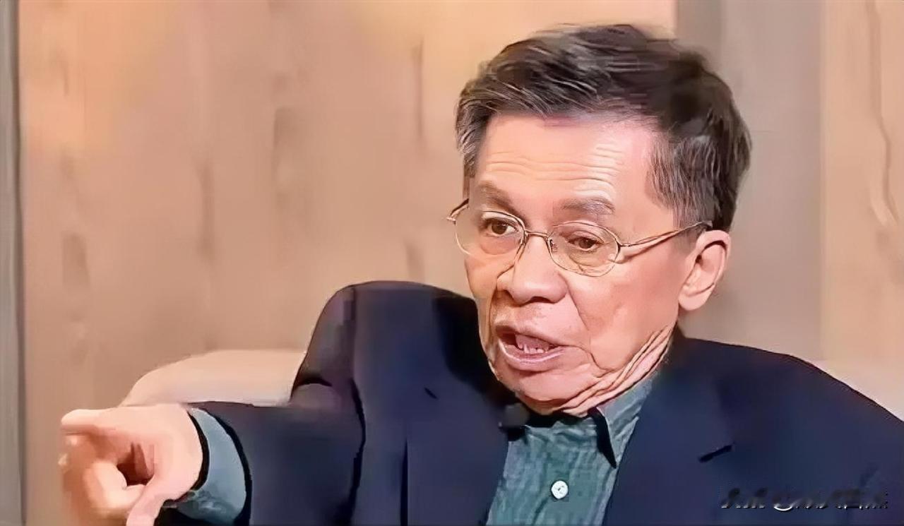 沈富雄在“少康战情室”里舌战赵少康，极具讽刺意味，赵少康成立的这个“少康战情室”