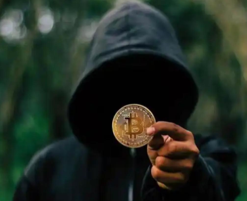 比特币的创始人“中本聪”，拥有110万个比特币，按每个币10万美元计算