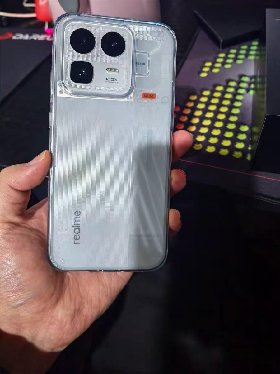 聊聊用了两天的真我Neo8......第一次买真我的手机，就是为了玩游戏用的