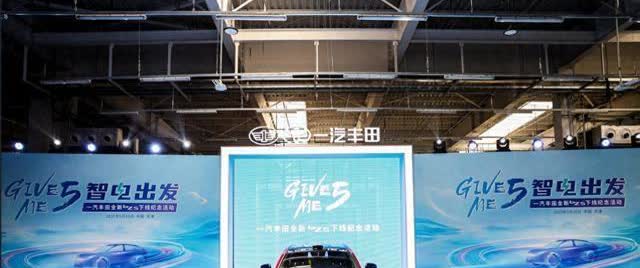 2025年车价大暴跌，降价最猛的三款车出炉。第一名，路虎发现运动，原价38.
