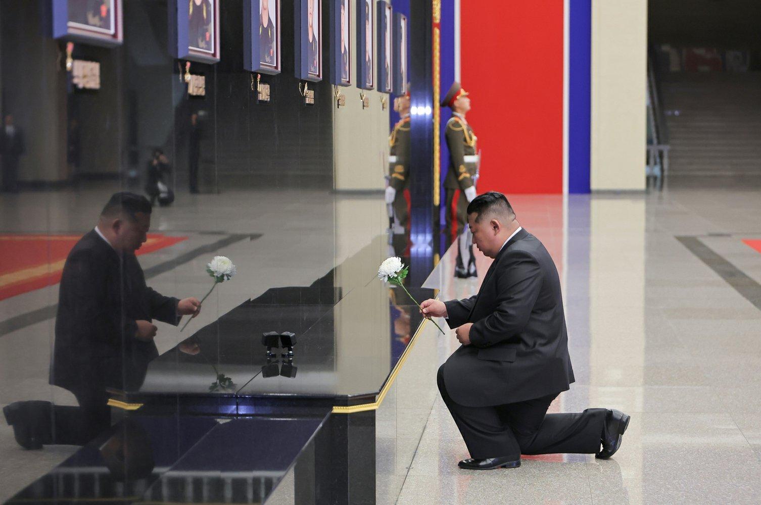 🔻🇰🇵劳动新闻报告朝鲜工兵部队在海外作战时有9人牺牲。🔻纪念活动规格很高