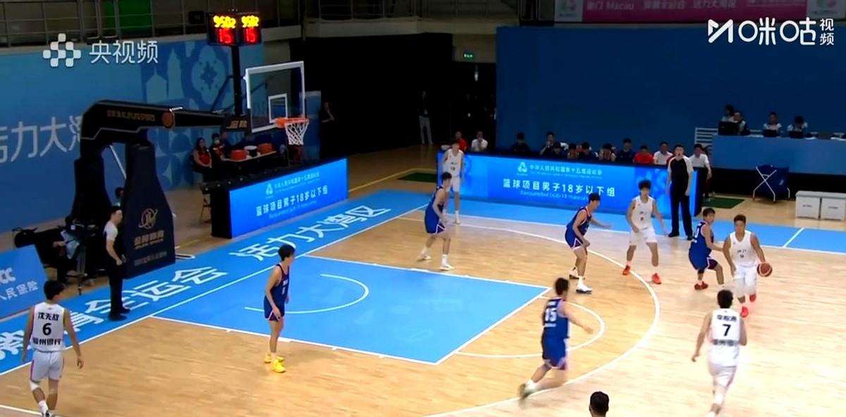 李悦洲这波全运会U18表现，直接让海外球探盯上了。07年出生的他，1米88控卫，