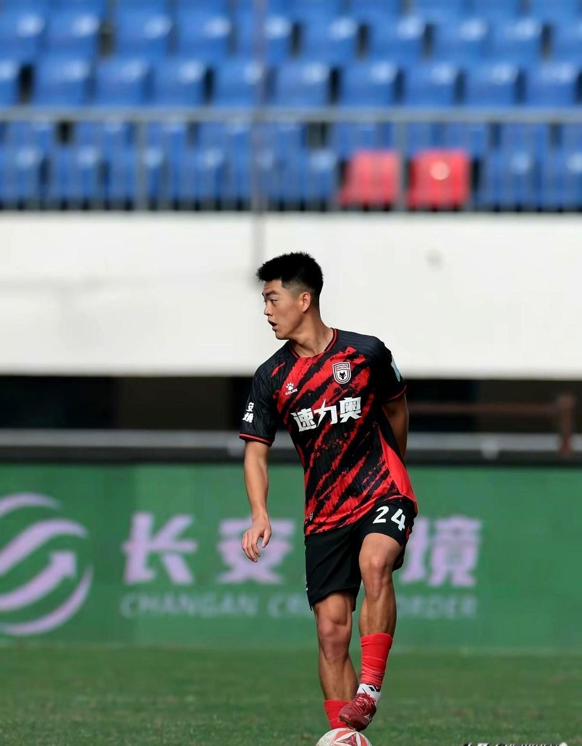 陕西联合这波“年轻球员跳板”玩得也太鸡贼了吧！现在网上吵翻了，有人说这就是星