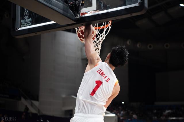 需静养2-3个月!球迷:这下好了,赛季报销,夏天的亚洲杯也没了