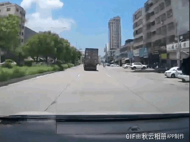 这么大太阳。不和他玩玩吗？
