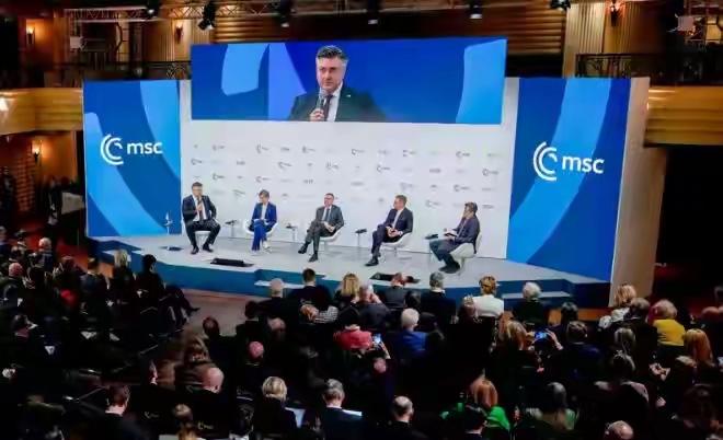 欧洲气疯了！全面打响反美战！2月9日，慕尼黑安全会议以“遭遇破坏”为题发布了