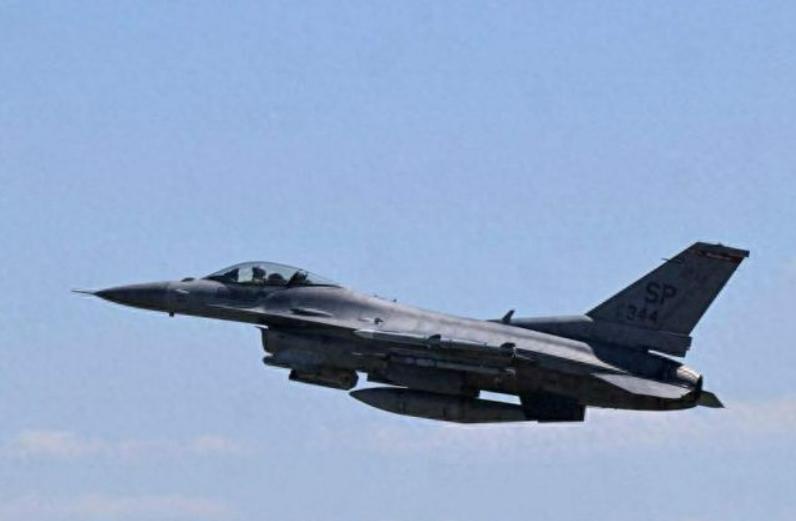 中美战机在黄海上空发生对峙！2月20日一早，中方发布了一则消息，内容是：“近日