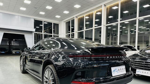 准新保时捷Panamera,优雅与性能的化身,103万圆你跑车梦