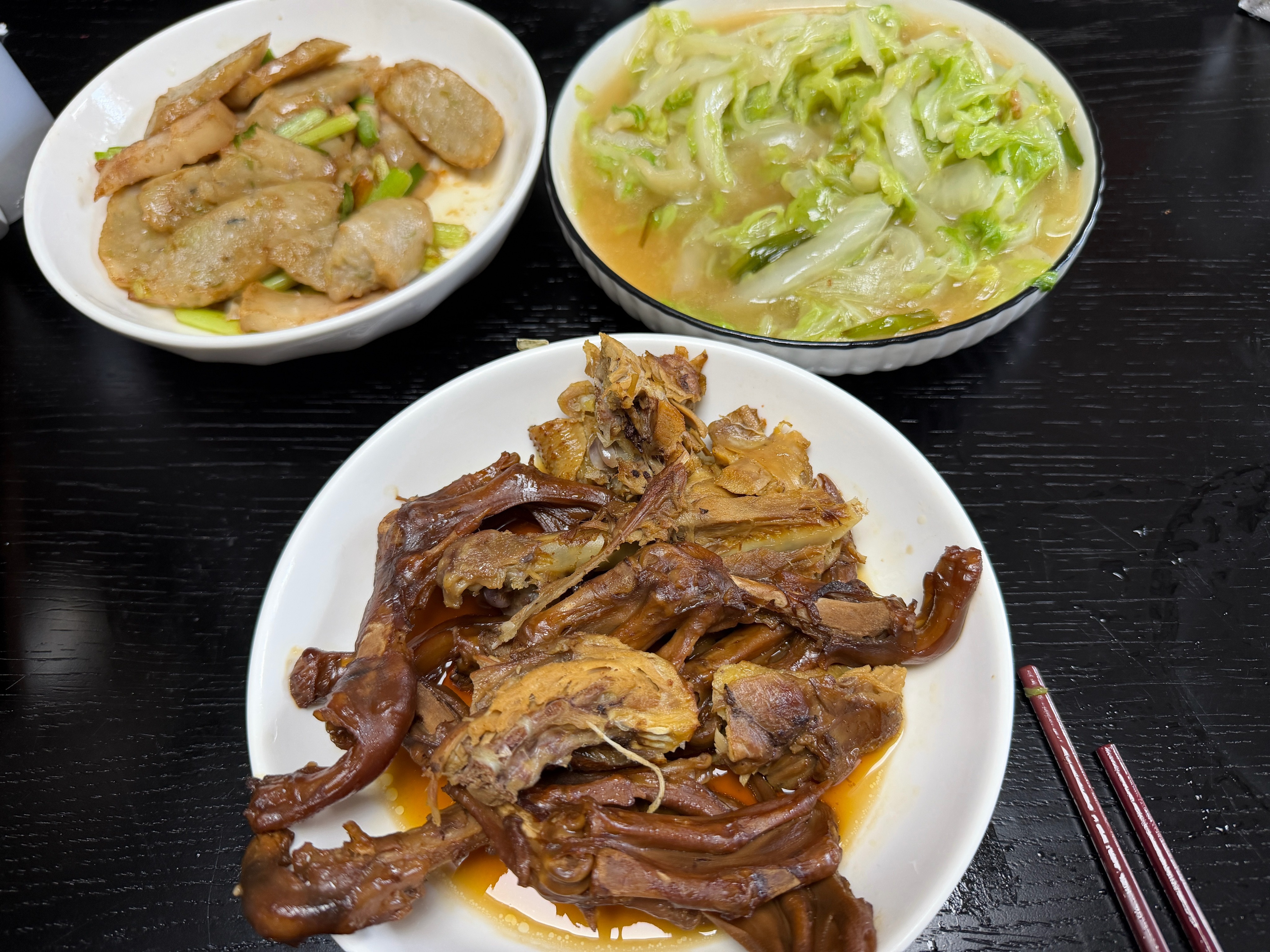 今天没在公婆家吃。他们自己一般就这么吃。
