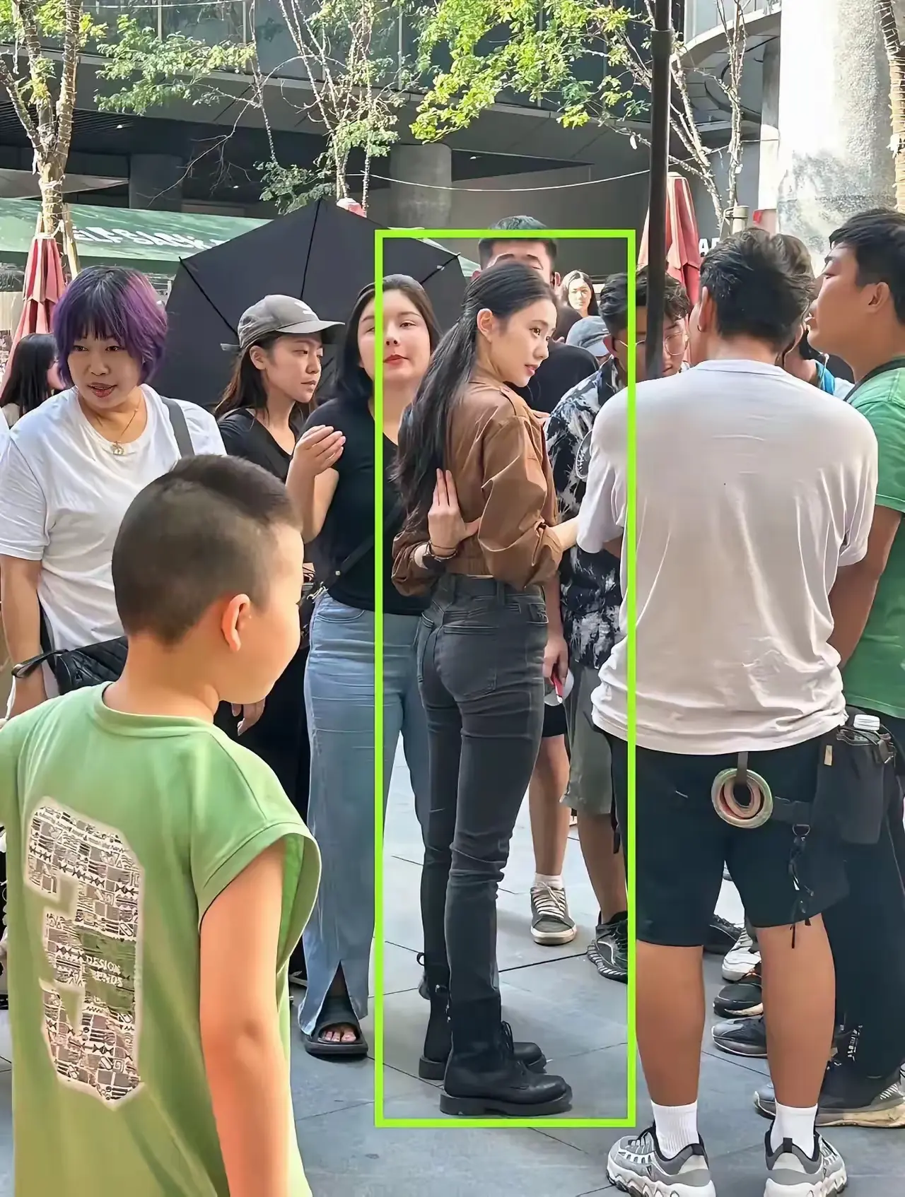 好多人都说刘浩存比电视上好看