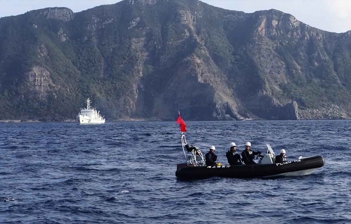对付日本，我们一定要学俄罗斯！日本不怕我们的航母，不怕我们的轰炸机，甚至不怕