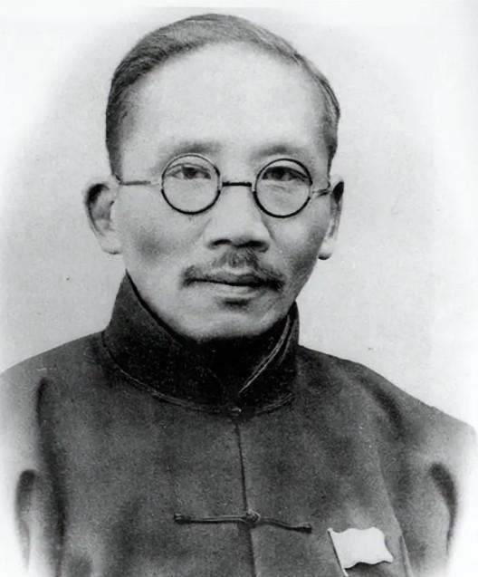 1940年，蔡元培在香港病逝。他的名下，没有一间屋，没有一寸土。就连他的寿衣棺椁