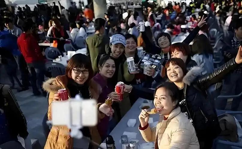 这几年，只要一聊到东亚舆论环境，很多人都会下意识地把日韩放在一起，说成一句话：“