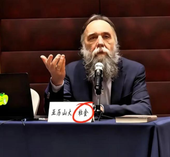 杜金对中国发出了警示！如果任由委内瑞拉被美国打击，或许下一个遭殃的国家便会是中国