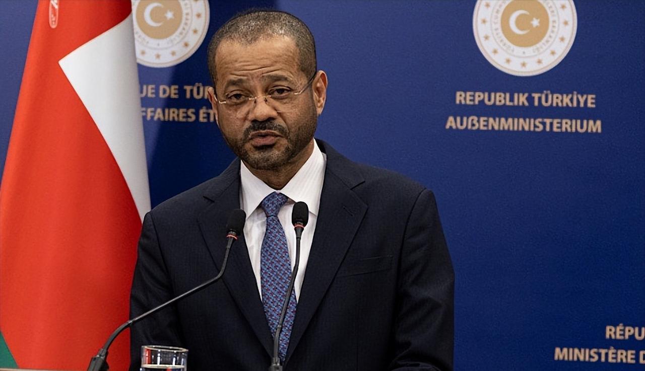 特朗普想钱想疯了吗？ 美国正疯狂施压海湾国家，逼着他们“公摊军费”，特朗普政