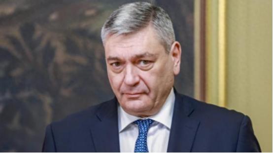 日本现在缺油缺得快顶不住了，放下身段厚着脸皮找俄罗斯买石油，直接被俄罗斯副外长鲁